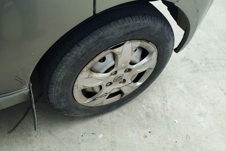 Used Jinbei New Hiace X30L 2016 1.5L Wealth Edition DLCG14 Right Front Wheel Hub