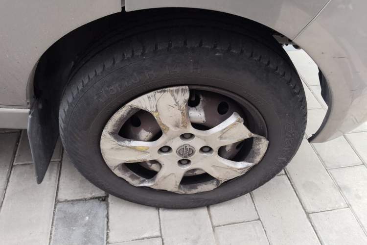 Used Jinbei New Hiace X30L 2016 1.5L Wealth Edition Van DLCG14 Right Front Wheel Hub