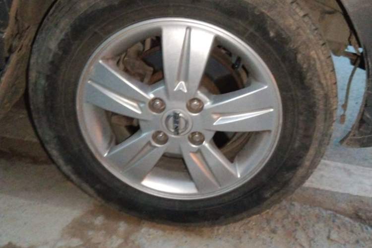 Used Jinbei New Hiace X30L 2016 1.5L Business Edition DLCG14 Right Front Wheel Hub