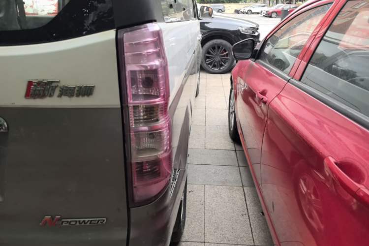 Used Jinbei New Hiace X30L 2016 1.5L Wealth Edition DLCG14 Right Rear Taillight