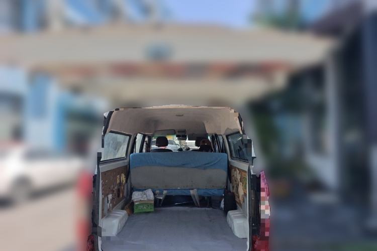 Used Jinbei New Hiace X30L 2016 1.3L Wealth Edition Van DLCG12 Trunk