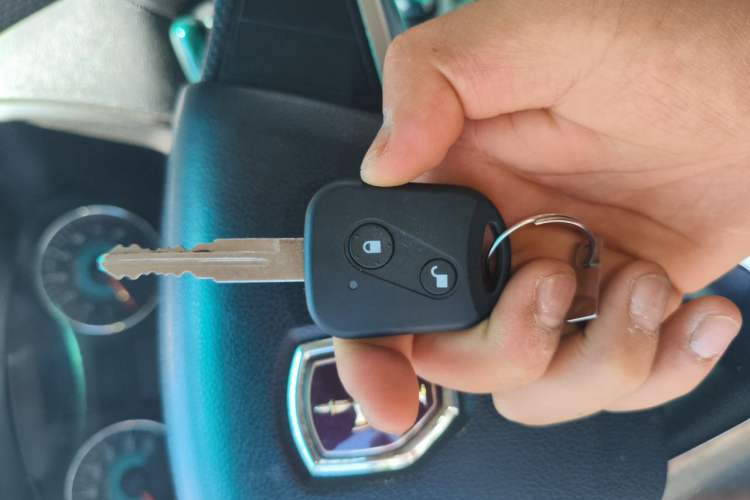 Used Jinbei New Hiace X30L 2016 1.3L Business Edition Van DLCG12 Vehicle Key