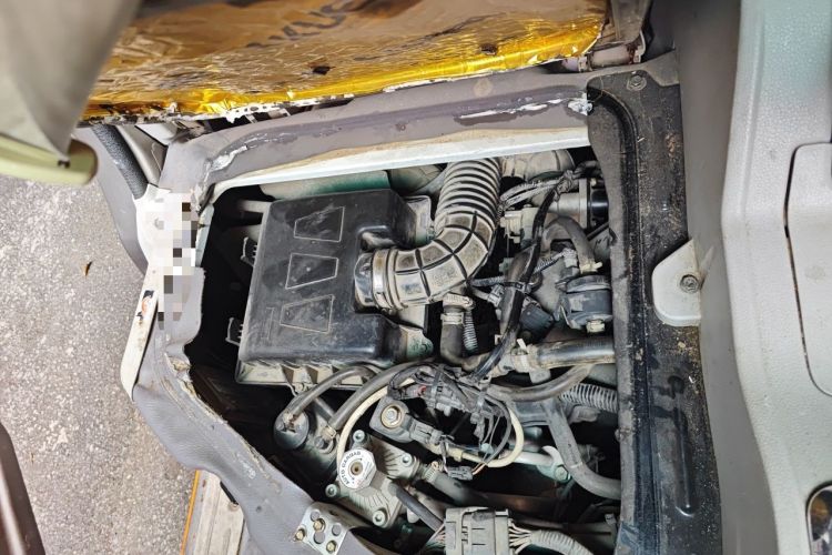 Used Jinbei New Hiace X30L 2016 1.5L Wealth Edition DLCG14 Engine Bay Right