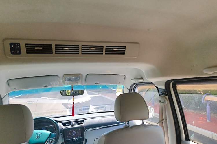 Used Jinbei New Hiace X30L 2016 1.5L Wealth Edition Van DLCG14 Headliner