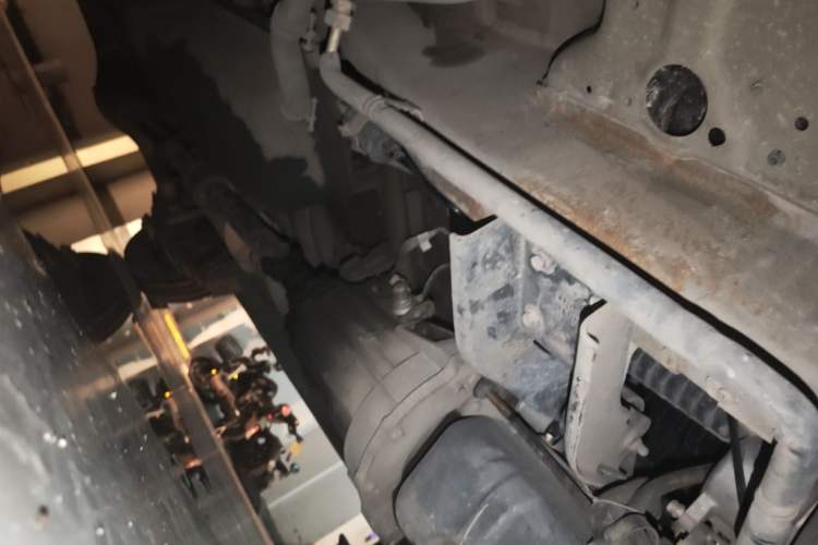 Used Jinbei New Hiace X30L  Chassis Front Right