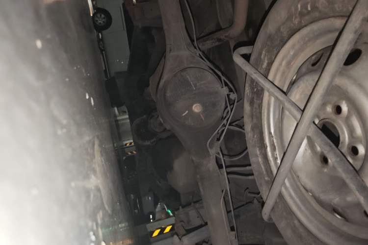 Used Jinbei New Hiace X30L  Chassis Rear