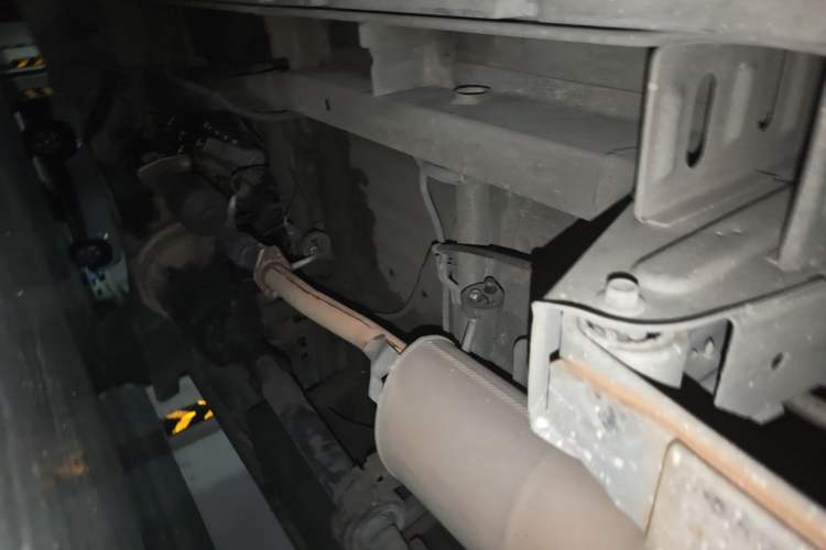 Used Jinbei New Hiace X30L  Chassis Rear Left