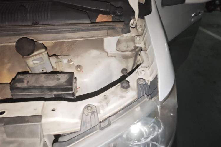 Used Jinbei New Hiace X30L  Engine Bay Left