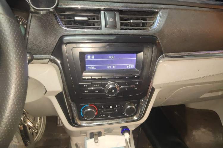 Used Jinbei New Hiace X30L 2018 1.5L Wealth Edition DLCG14 Audio And AC Panel