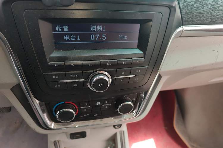 Used Jinbei New Hiace X30L 2018 1.5L Box Truck Wealth Edition DLCG14 Audio And AC Panel