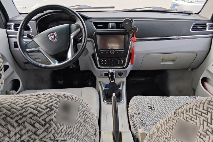 Used Jinbei New Hiace X30L 2018 1.5L Business Edition DLCG14 Center Console