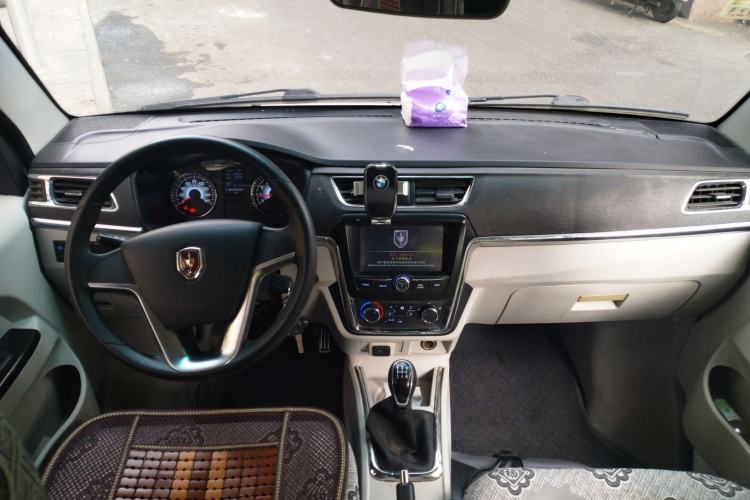 Used Jinbei New Hiace X30L 2018 1.5L Business Edition DLCG14 Center Console