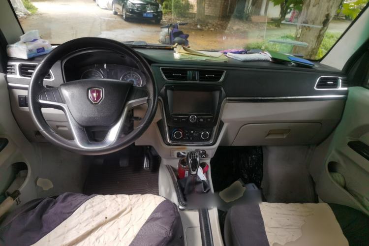Used Jinbei New Hiace X30L 2018 1.5L Wealth Edition DLCG14 Center Console