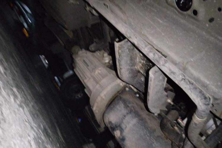 Used Jinbei New Hiace X30L 2018 1.5L Business Edition DLCG14 Chassis Front Right