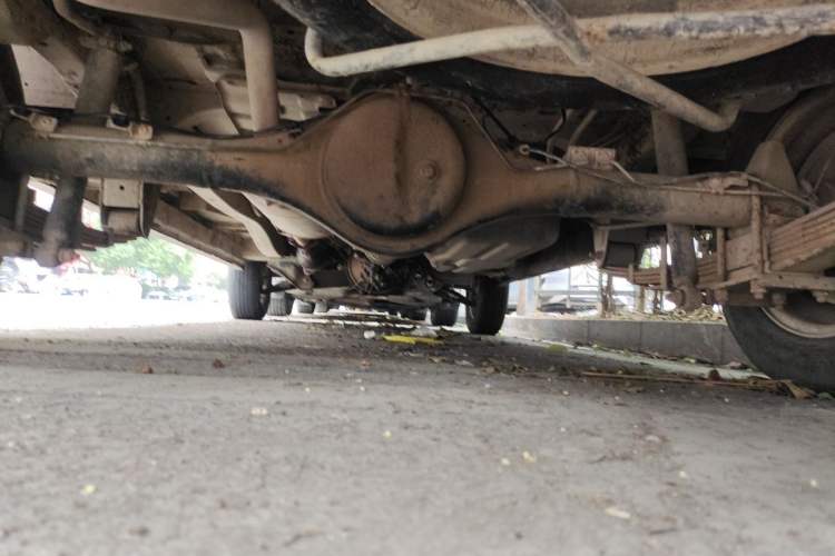Used Jinbei New Hiace X30L 2018 1.5L Box Truck Wealth Edition DLCG14 Chassis Rear