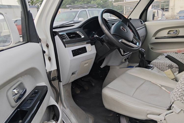 Used Jinbei New Hiace X30L 2018 1.5L Business Edition DLCG14 Driver Seat