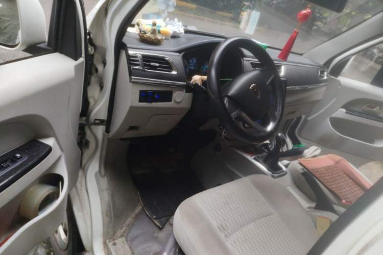 Used Jinbei New Hiace X30L 2018 1.5L Wealth Edition DLCG14 Driver Seat