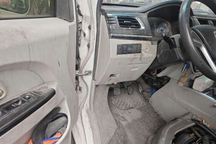 Used Jinbei New Hiace X30L 2018 1.5L Wealth Edition DLCG14 Driver Seat