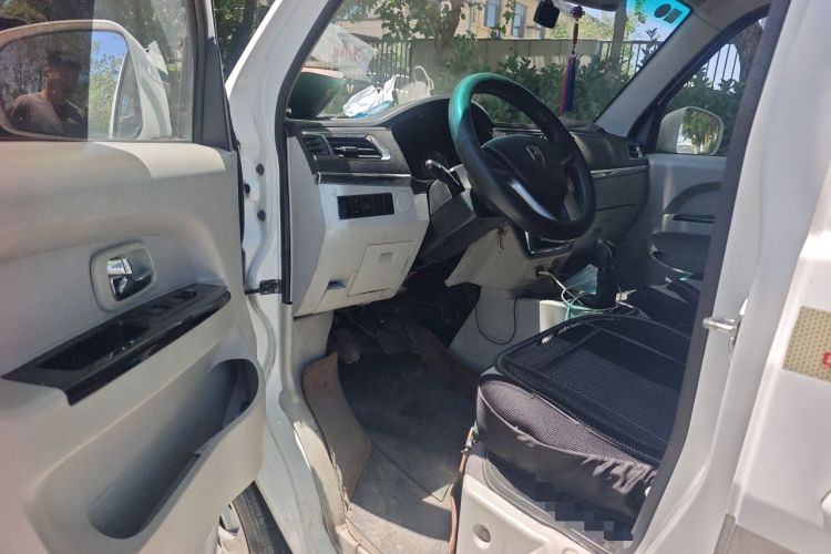 Used Jinbei New Hiace X30L 2018 1.5L Box Truck Wealth Edition DLCG14 Driver Seat