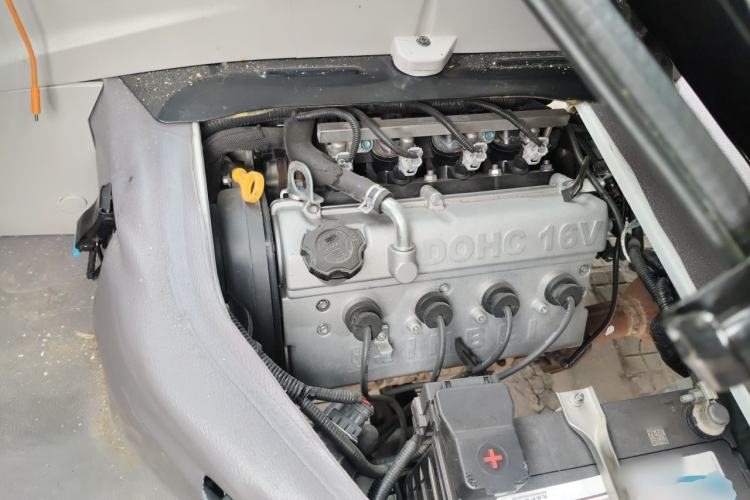 Used Jinbei New Hiace X30L 2018 1.5L Wealth Edition DLCG14 Engine Bay