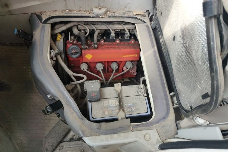 Used Jinbei New Hiace X30L 2018 1.5L Wealth Edition DLCG14 Engine Bay Left
