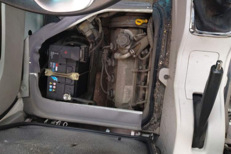 Used Jinbei New Hiace X30L 2018 1.5L Business Edition DLCG14 Engine Bay Left