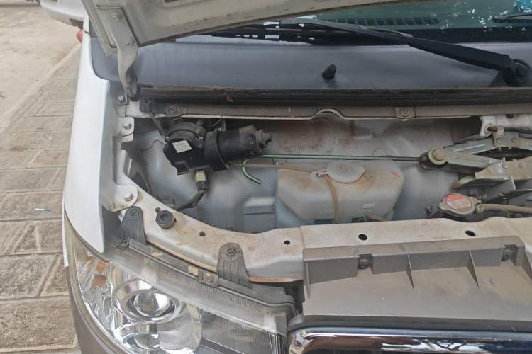 Used Jinbei New Hiace X30L 2018 1.5L Wealth Edition DLCG14 Engine Bay Right