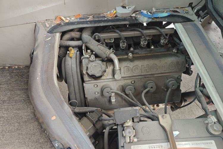 Used Jinbei New Hiace X30L 2018 1.5L Wealth Edition DLCG14 Engine Bay Right