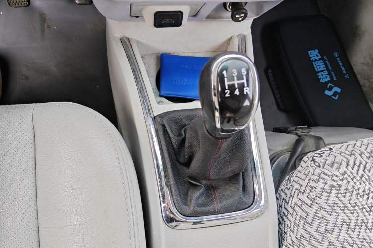 Used Jinbei New Hiace X30L 2018 1.5L Business Edition DLCG14 Gear Lever