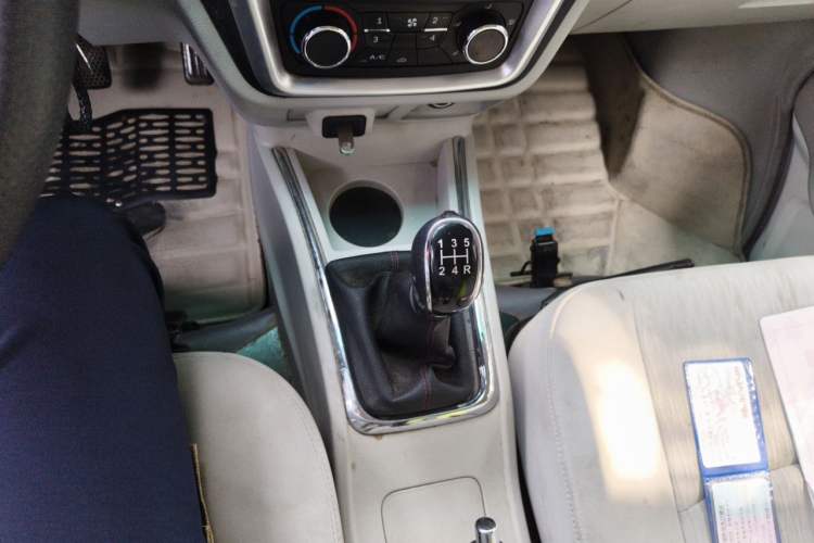 Used Jinbei New Hiace X30L 2018 1.5L Box Truck Wealth Edition DLCG14 Gear Lever