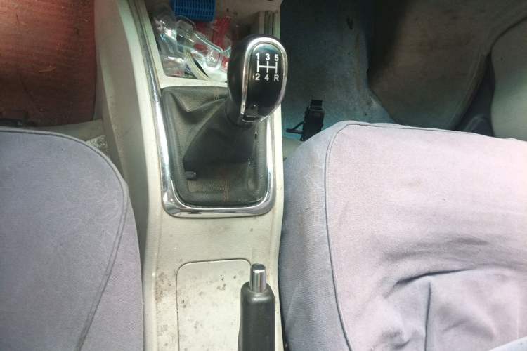 Used Jinbei New Hiace X30L 2018 1.5L Box Truck Wealth Edition DLCG14 Gear Lever