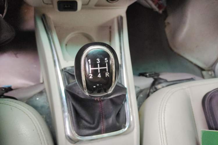 Used Jinbei New Hiace X30L 2018 1.5L Box Truck Wealth Edition DLCG14 Gear Lever