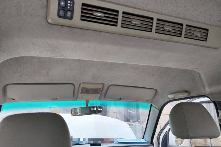 Used Jinbei New Hiace X30L 2018 1.5L Box Truck Wealth Edition DLCG14 Headliner