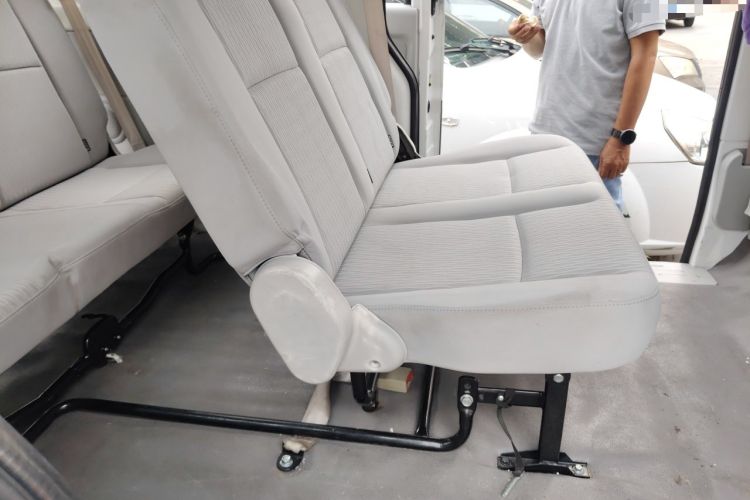 Used Jinbei New Hiace X30L 2018 1.5L Wealth Edition DLCG14 Left Rear Seat