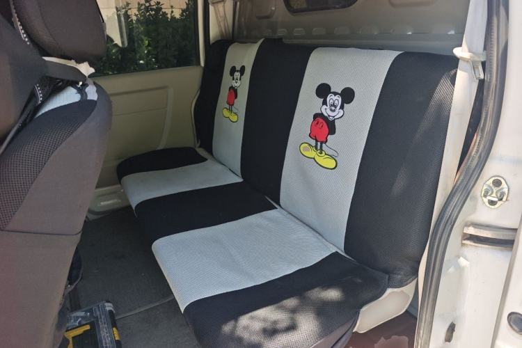 Used Jinbei New Hiace X30L 2018 1.5L Box Truck Wealth Edition DLCG14 Left Rear Seat