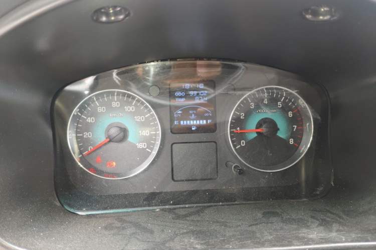 Used Jinbei New Hiace X30L 2018 1.5L Wealth Edition DLCG14 Odometer Close Up