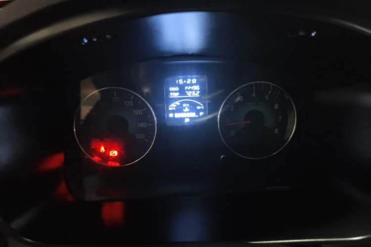 Used Jinbei New Hiace X30L 2018 1.5L Box Truck Wealth Edition Natural Gas DLCG14 Odometer Close Up