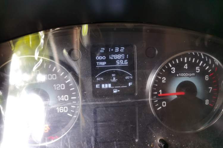 Used Jinbei New Hiace X30L 2018 1.5L Wealth Edition DLCG14 Odometer Close Up