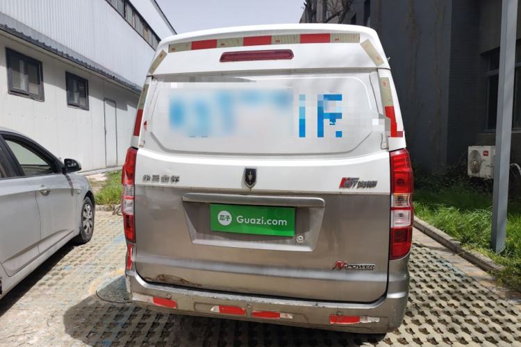 Used Jinbei New Hiace X30L 2018 1.5L Box Truck Wealth Edition DLCG14 Rear