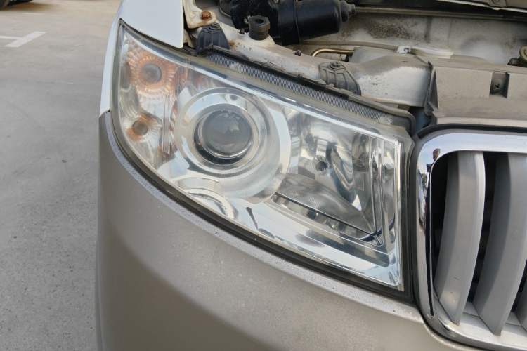 Used Jinbei New Hiace X30L 2018 1.5L Business Edition DLCG14 Right Front Headlight