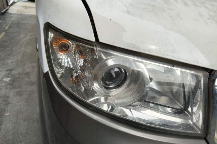 Used Jinbei New Hiace X30L 2018 1.5L Box Truck Wealth Edition DLCG14 Right Front Headlight