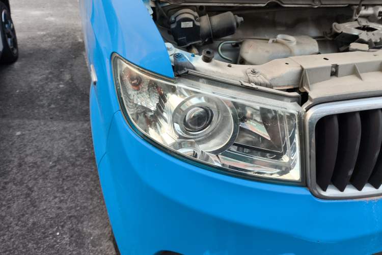 Used Jinbei New Hiace X30L 2018 1.5L Box Truck Wealth Edition DLCG14 Right Front Headlight