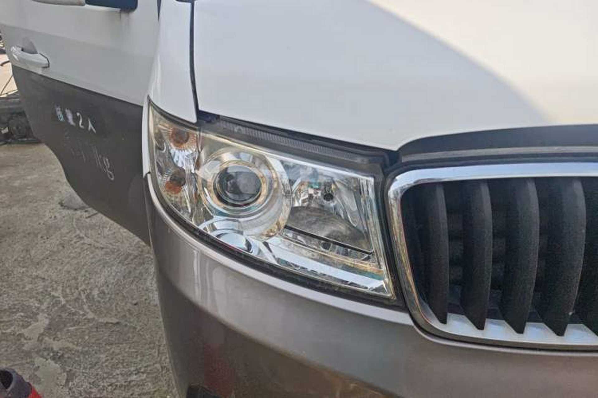 Used Jinbei New Hiace X30L  Right Front Headlight