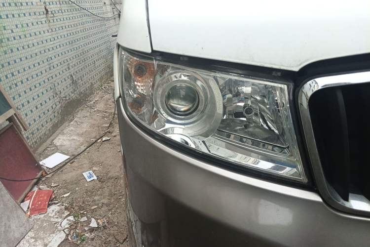 Used Jinbei New Hiace X30L 2018 1.5L Box Truck Wealth Edition DLCG14 Right Front Headlight