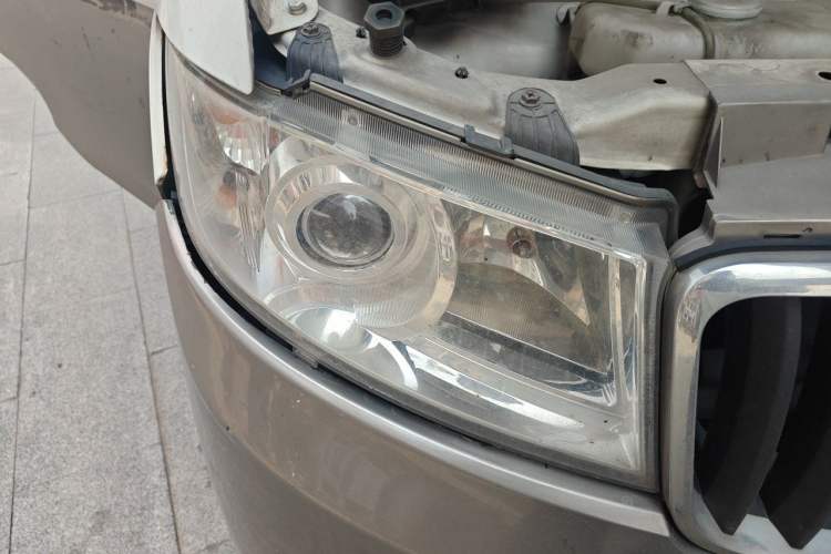 Used Jinbei New Hiace X30L 2018 1.5L Wealth Edition DLCG14 Right Front Headlight