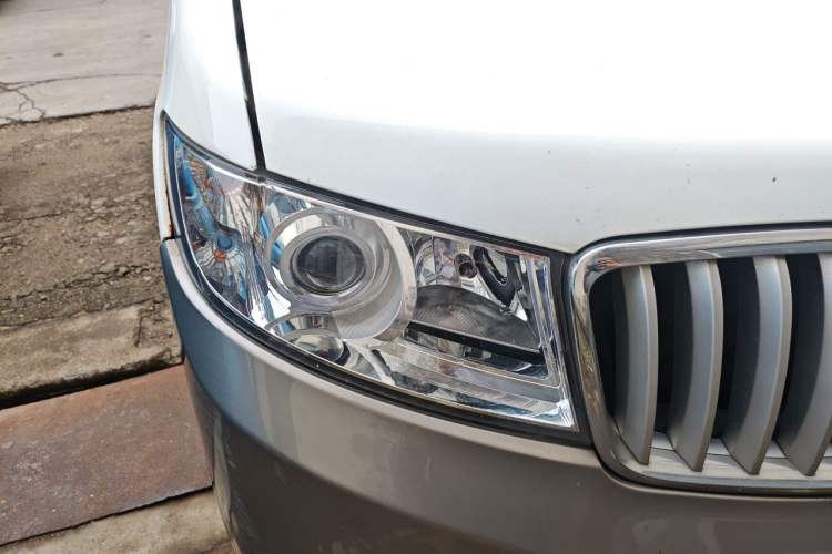 Used Jinbei New Hiace X30L 2018 1.5L Business Edition DLCG14 Right Front Headlight