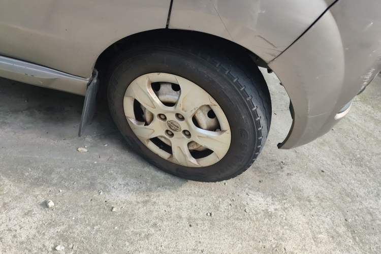Used Jinbei New Hiace X30L 2018 1.5L Wealth Edition DLCG14 Right Front Wheel Hub