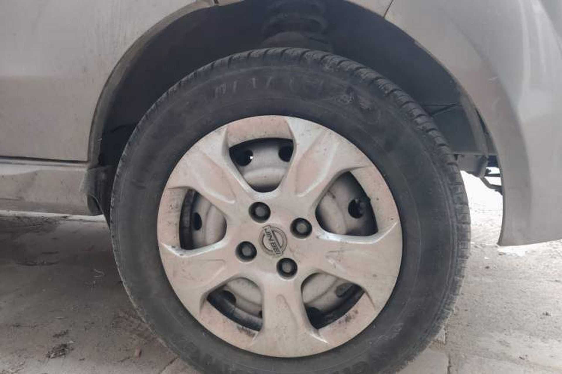 Used Jinbei New Hiace X30L  Right Front Wheel Hub