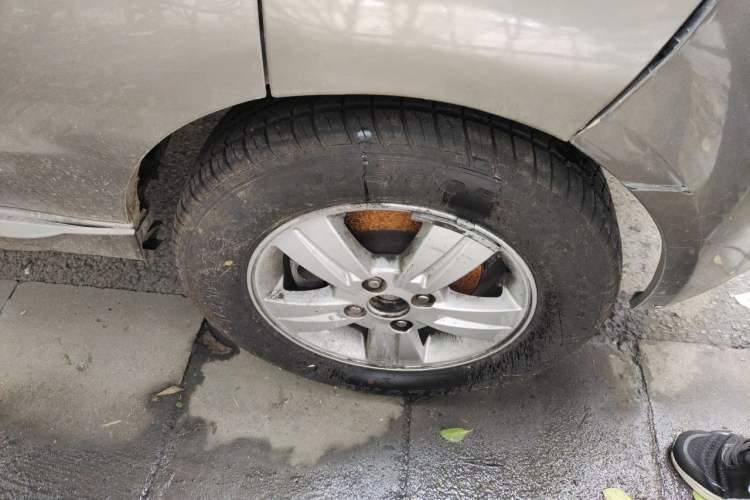 Used Jinbei New Hiace X30L 2018 1.5L Box Truck Wealth Edition DLCG14 Right Front Wheel Hub