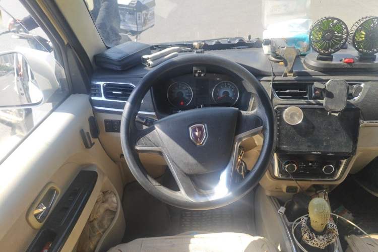 Used Jinbei New Hiace X30L 2018 1.5L Box Truck Wealth Edition DLCG14 Steering Wheel